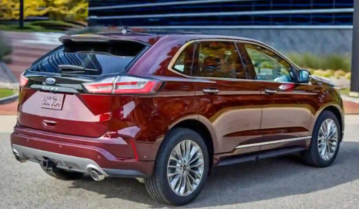 Most use a 250 horsepower turbo-4 paired to an 8-speed automatic transmission 2023 Ford Edge